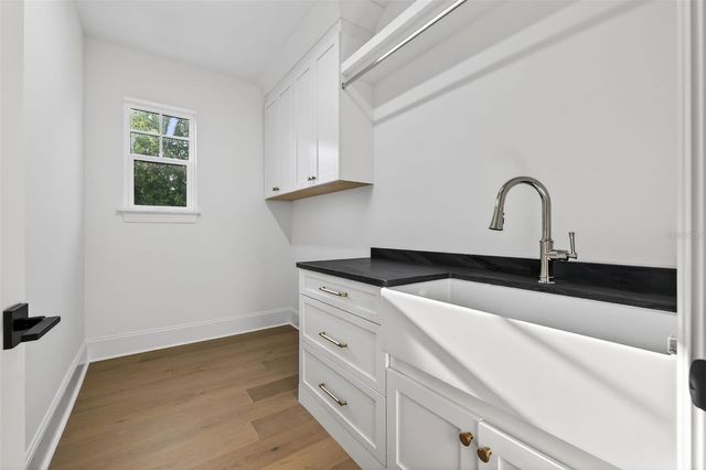 939 19TH AVENUE N, St Petersburg, FL 33704