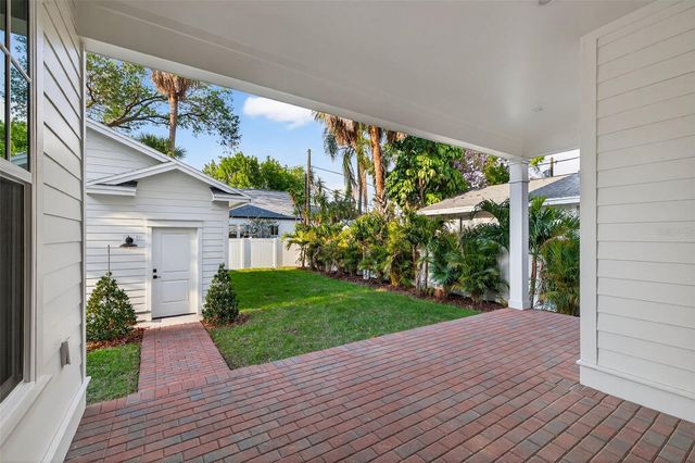 939 19TH AVENUE N, St Petersburg, FL 33704