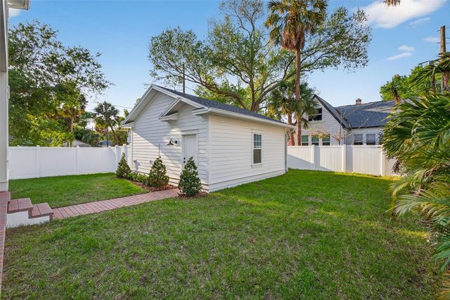 939 19TH AVENUE N, St Petersburg, FL 33704