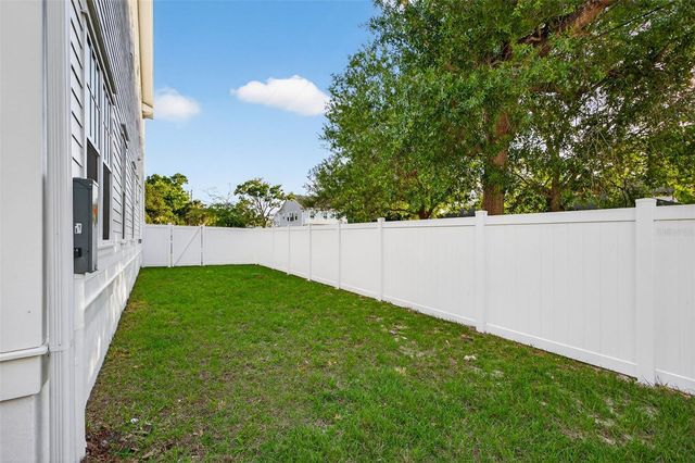 939 19TH AVENUE N, St Petersburg, FL 33704