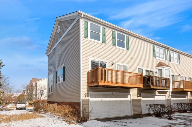 2432 Courtyard Circle 1, Aurora, IL 60506