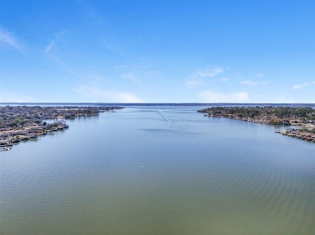 12681 Lake Conroe Hills Drive, Willis, TX 77318