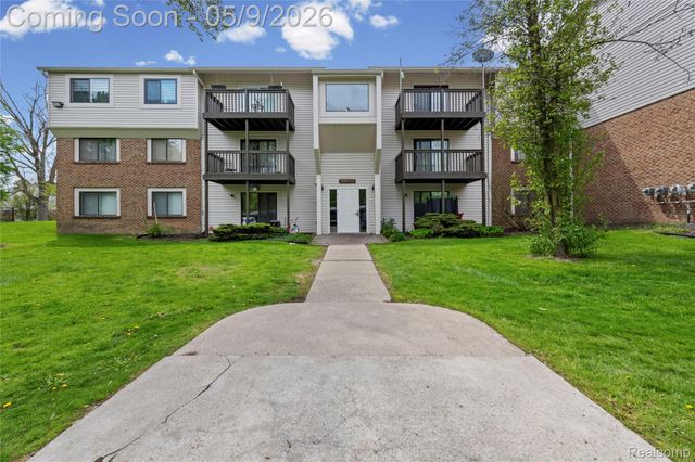 30052 W Twelve Mile Road 61, Farmington Hills, MI 48334