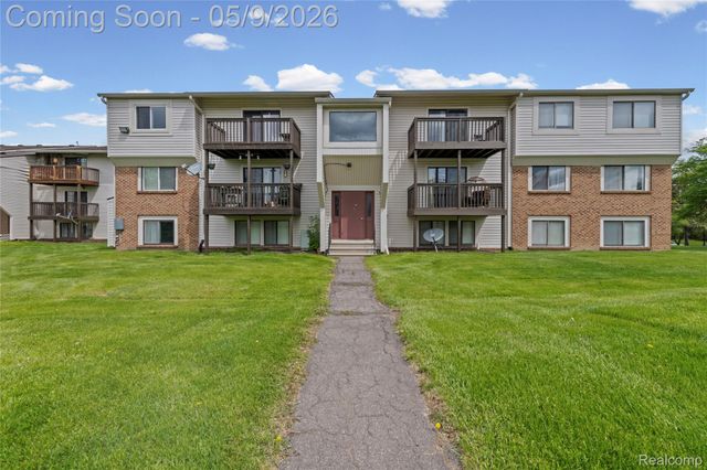 30052 W Twelve Mile Road 61, Farmington Hills, MI 48334