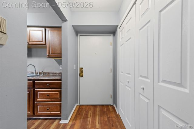 30052 W Twelve Mile Road 61, Farmington Hills, MI 48334
