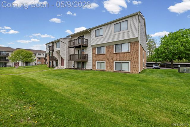 30052 W Twelve Mile Road 61, Farmington Hills, MI 48334