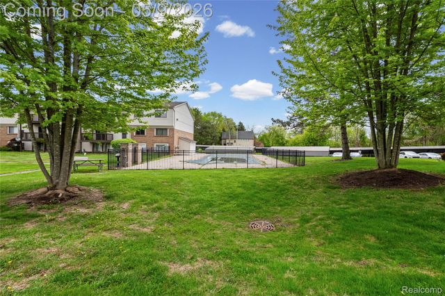 30052 W Twelve Mile Road 61, Farmington Hills, MI 48334