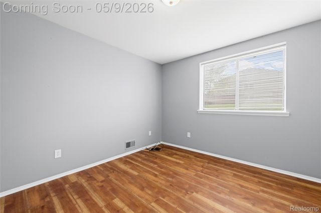 30052 W Twelve Mile Road 61, Farmington Hills, MI 48334