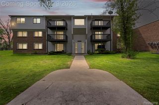 30052 W Twelve Mile Road 61, Farmington Hills, MI 48334