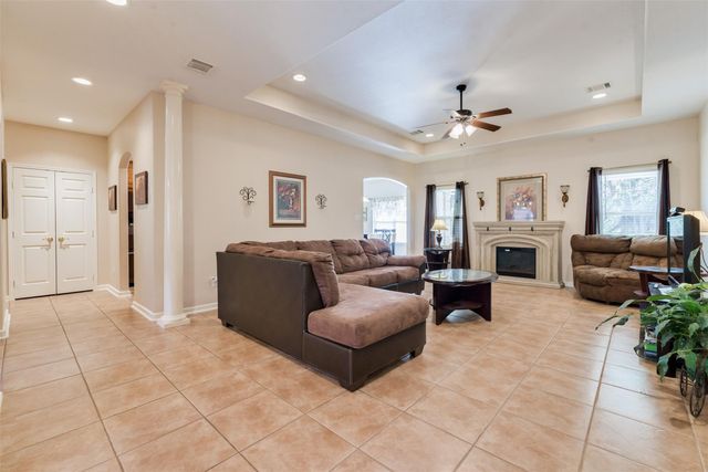 26105 Le Berge Drive, Tomball, TX 77377