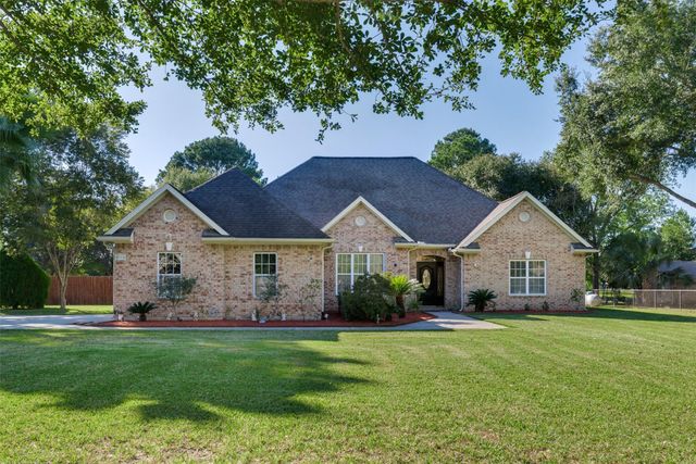 26105 Le Berge Drive, Tomball, TX 77377