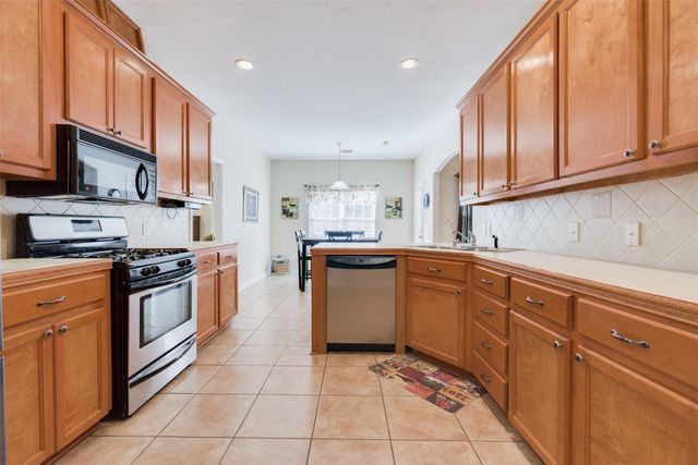 26105 Le Berge Drive, Tomball, TX 77377