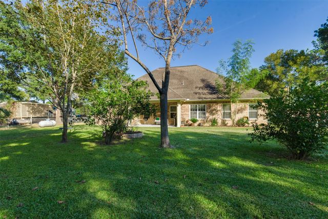26105 Le Berge Drive, Tomball, TX 77377