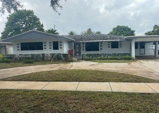 737 W Dayton Cir, Fort Lauderdale, FL 33312