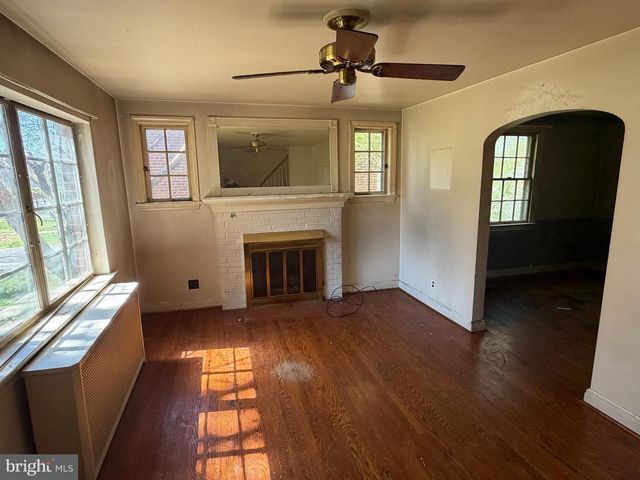 3828 BRISBAN ST, Harrisburg, PA 17111