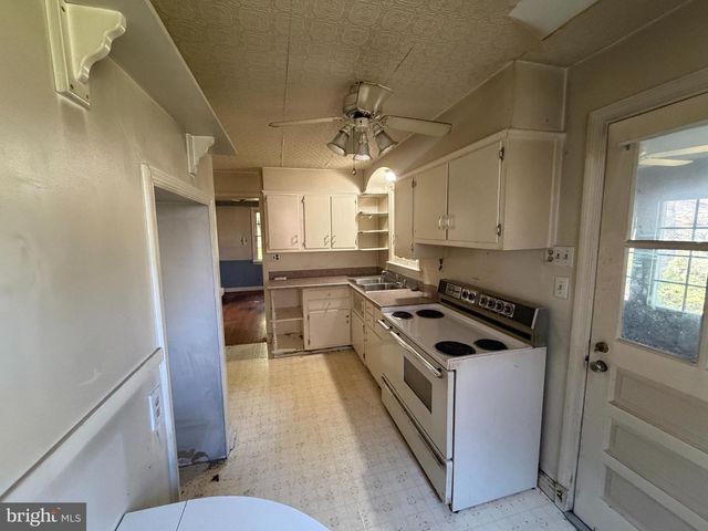 3828 BRISBAN ST, Harrisburg, PA 17111
