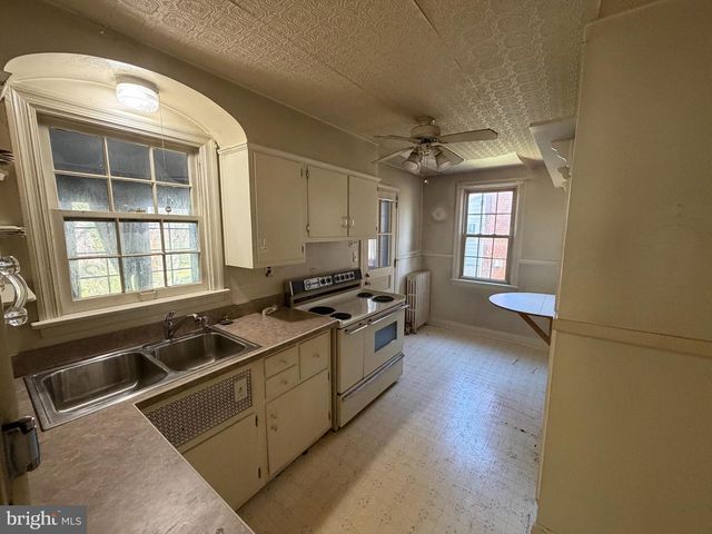 3828 BRISBAN ST, Harrisburg, PA 17111