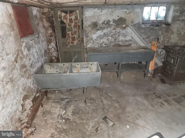 1138 S PAXON ST, Philadelphia, PA 19143