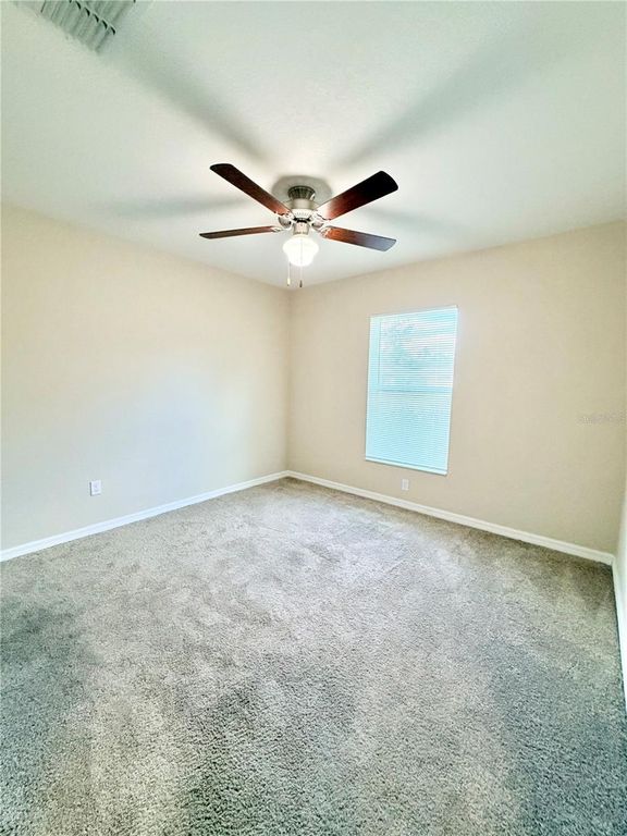 Image 15 of property listing at 7047 SW 131ST LOOP, Ocala, FL 34473