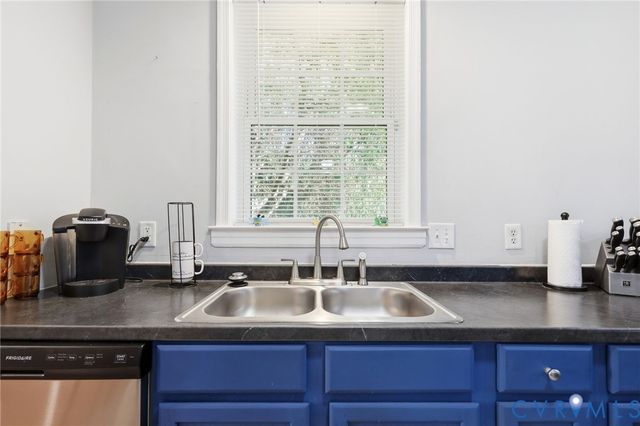3015 M St, Richmond, VA 23223