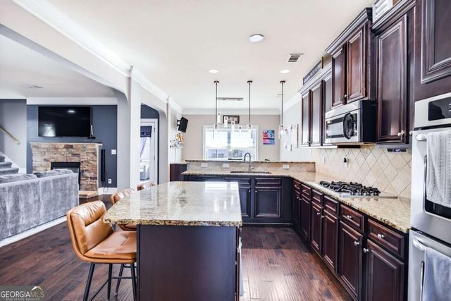 262 Fairway Drive, Acworth, GA 30101