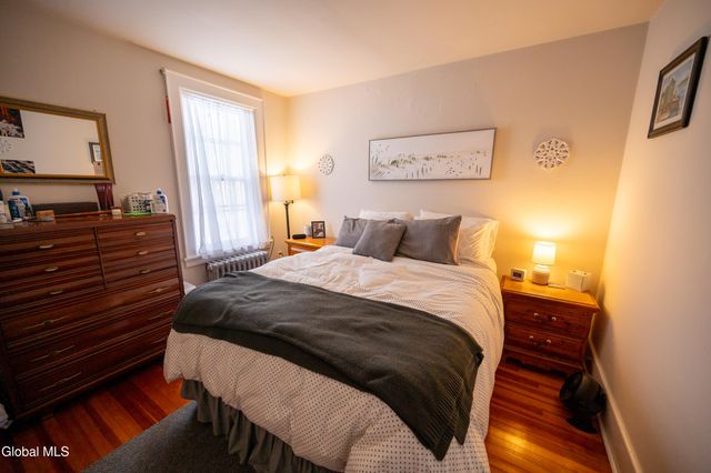 21 Front Street 2, Schenectady, NY 12305