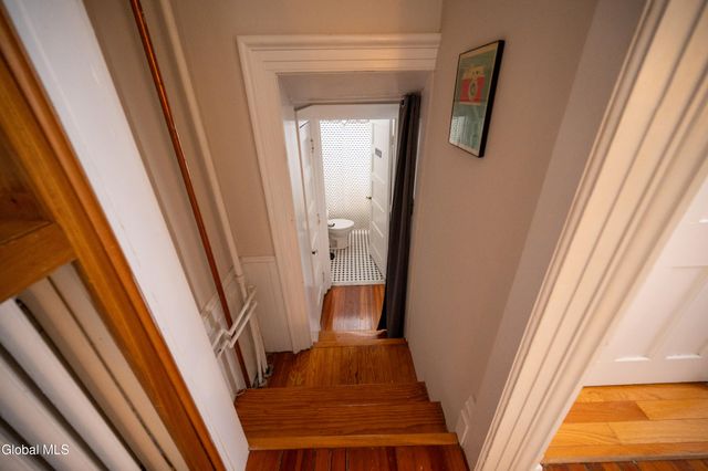 21 Front Street 2, Schenectady, NY 12305