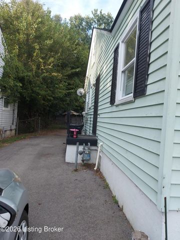 717 Compton St, Louisville, KY 40208