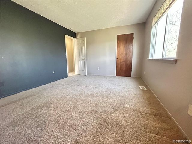 15417 Dupage Boulevard, Taylor, MI 48180
