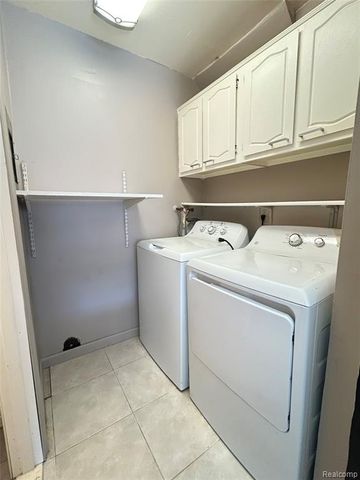 15417 Dupage Boulevard, Taylor, MI 48180