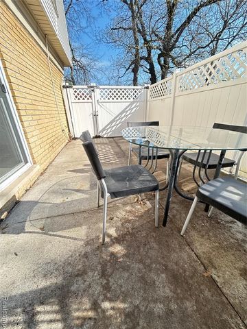 15417 Dupage Boulevard, Taylor, MI 48180