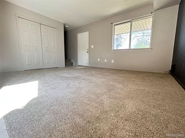 15417 Dupage Boulevard, Taylor, MI 48180