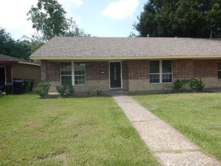 5854 Heron Drive, Houston, TX 77033