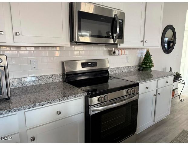 5909 Crossview Drive, Kernersville, NC 27284