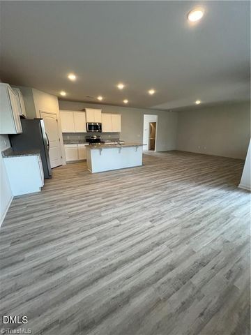 5909 Crossview Drive, Kernersville, NC 27284