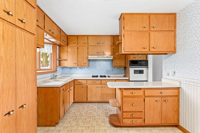 2715 Hilltop COURT, East Troy, WI 53120