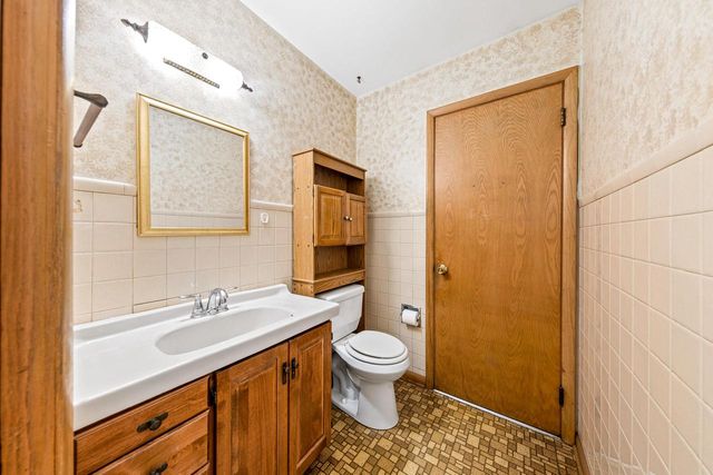 2715 Hilltop COURT, East Troy, WI 53120