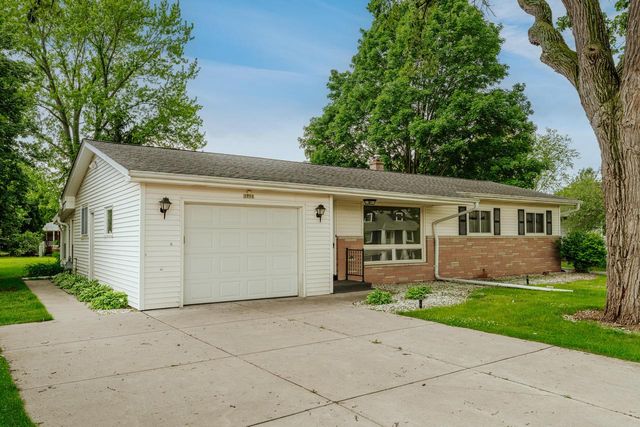 2715 Hilltop COURT, East Troy, WI 53120