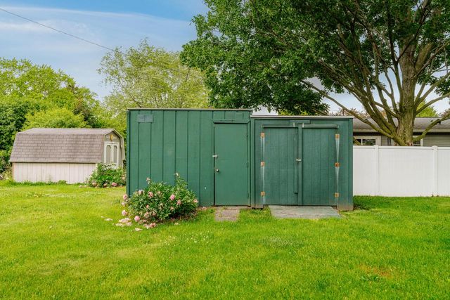 2715 Hilltop COURT, East Troy, WI 53120