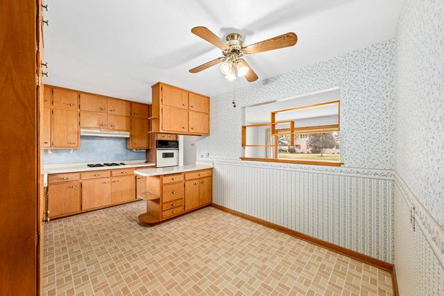2715 Hilltop COURT, East Troy, WI 53120