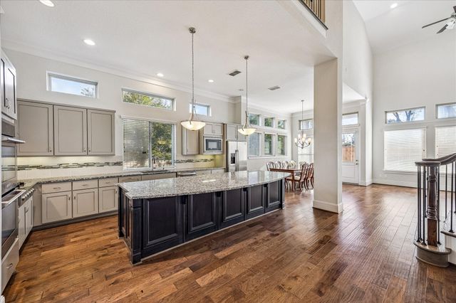 1607 Pinot Circle, Houston, TX 77055