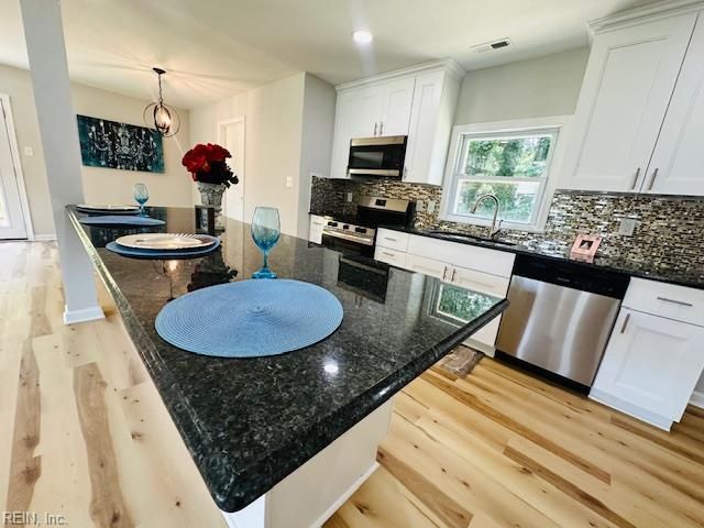 933 Ferry Plantation RD, Virginia Beach, VA 23455