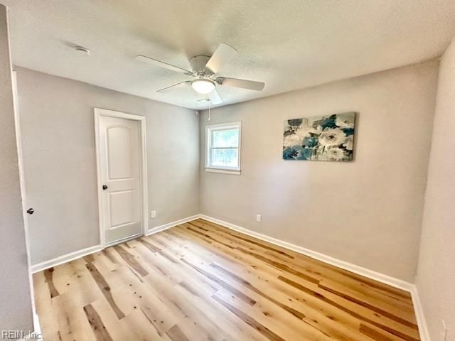 933 Ferry Plantation RD, Virginia Beach, VA 23455