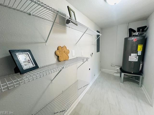 933 Ferry Plantation RD, Virginia Beach, VA 23455