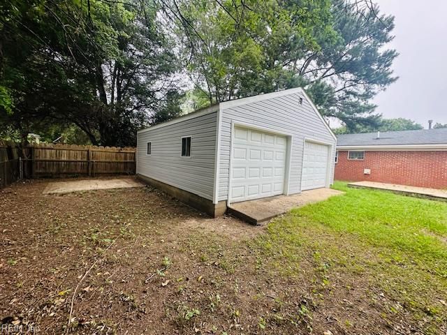 933 Ferry Plantation RD, Virginia Beach, VA 23455