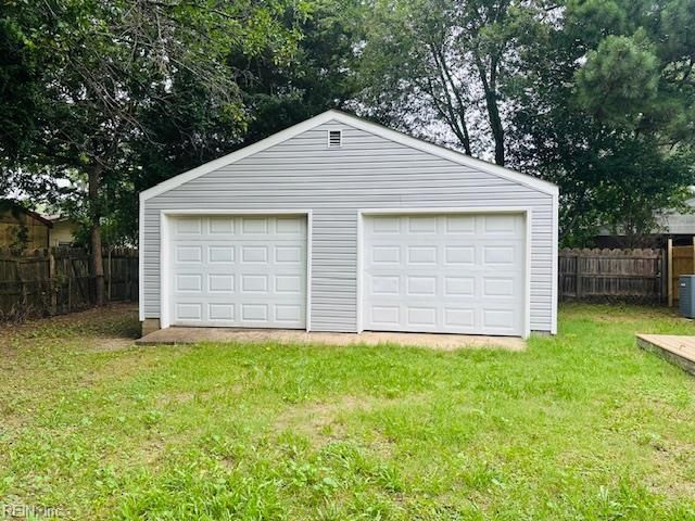 933 Ferry Plantation RD, Virginia Beach, VA 23455