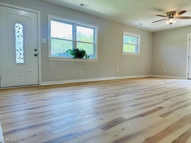 933 Ferry Plantation RD, Virginia Beach, VA 23455