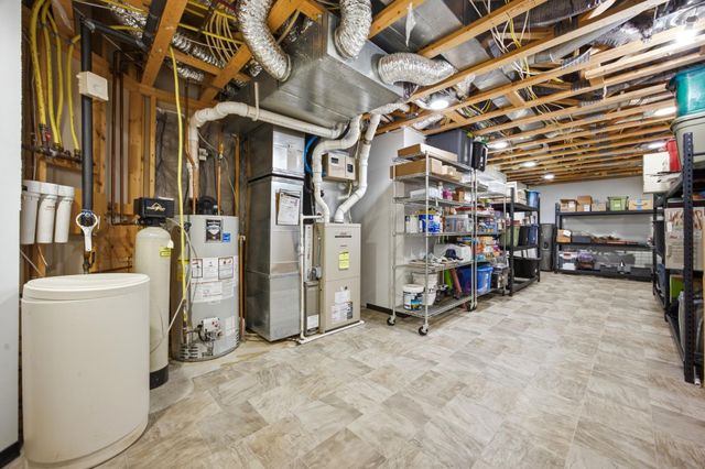 1911 Princeton Lane, West Fargo, ND 58078