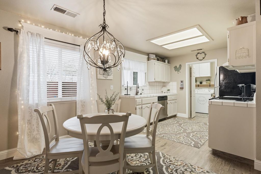 Image 11 of property listing at 35913 Road 222, Wishon, CA 93669