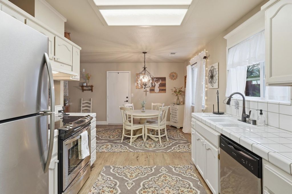 Image 16 of property listing at 35913 Road 222, Wishon, CA 93669